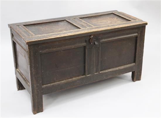 A small 17th / 18th century oak coffer, W.3ft 2in.